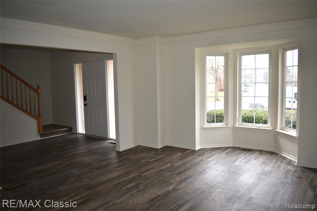 201 Columbia Drive, South Lyon, MI 48178 — Photo 10