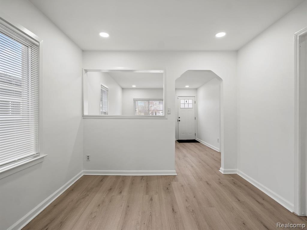 23409 CARLISLE Avenue, Hazel Park, MI 48030 — Photo 12