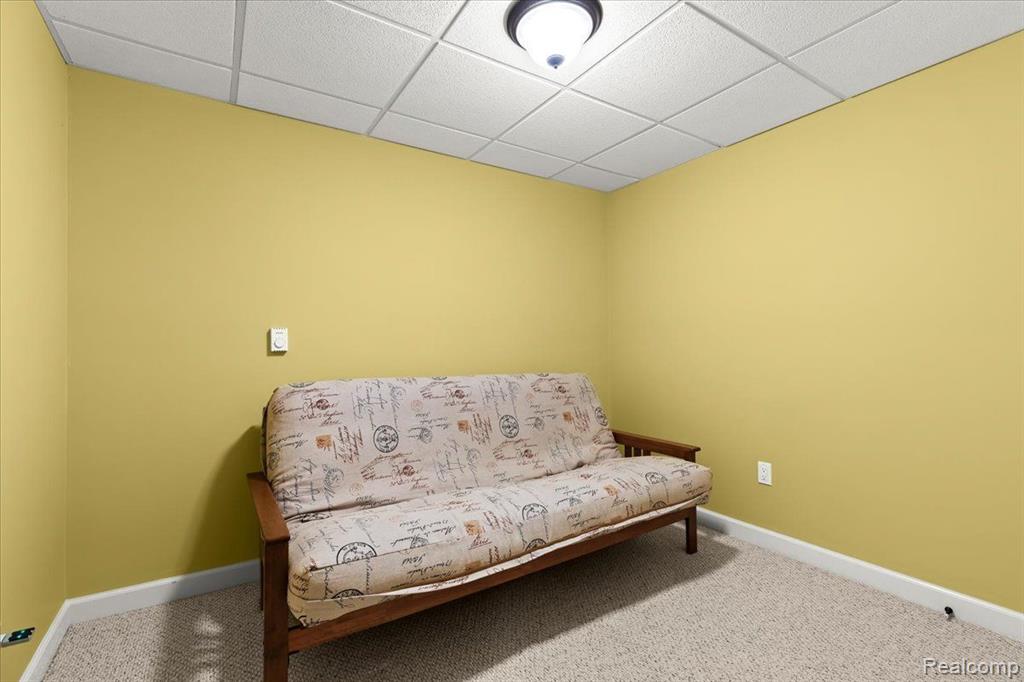 819 WOODHAVEN Drive, Commerce Twp, MI 48390 — Photo 25