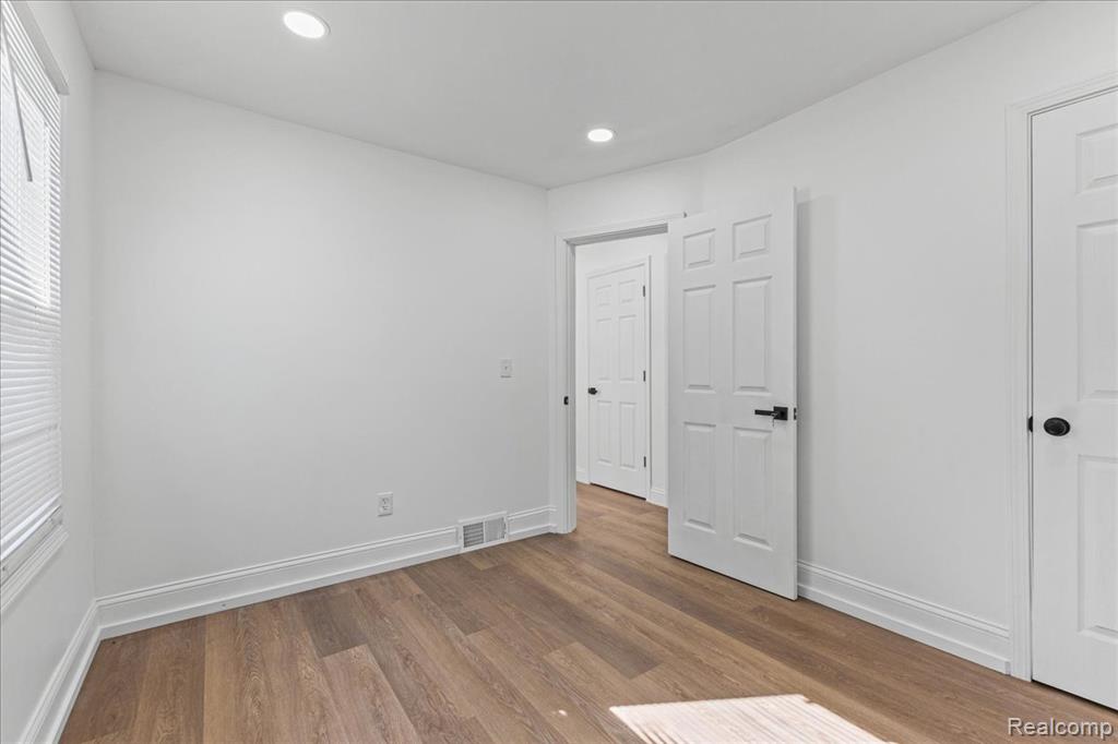11729 Sanford Street, Detroit, MI 48205 — Photo 15