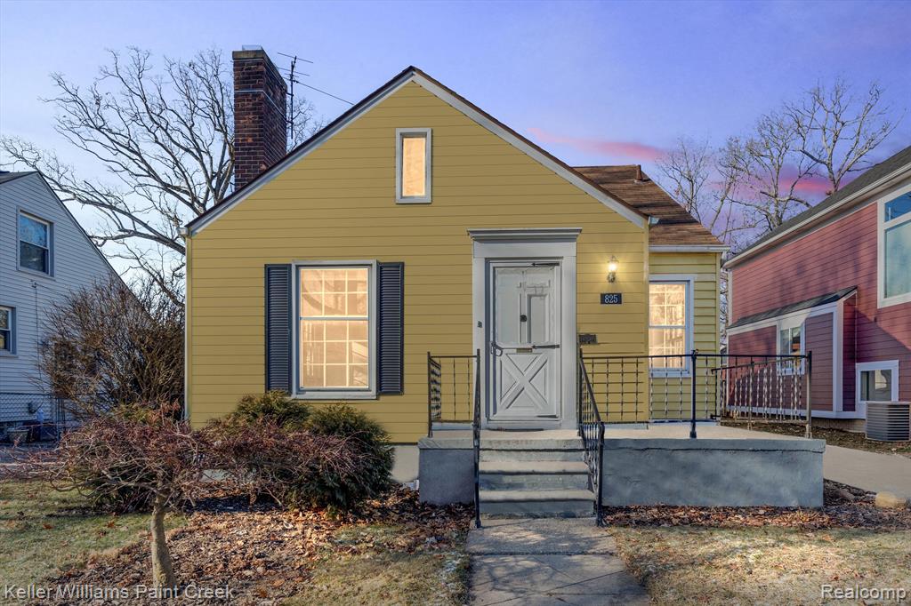 825 N ALTADENA Avenue, Royal Oak, MI 48067 — front exterior