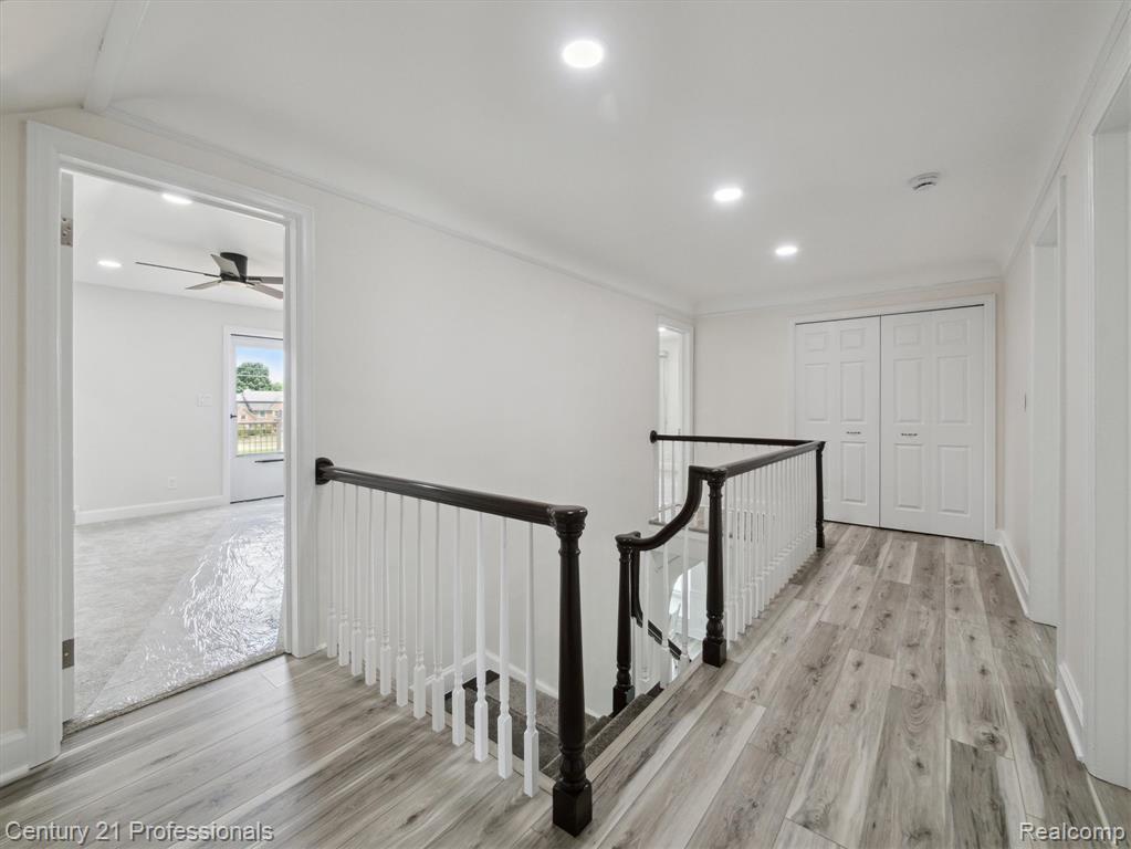 21120 Halsted Road, Farmington Hills, MI 48167 — Photo 26