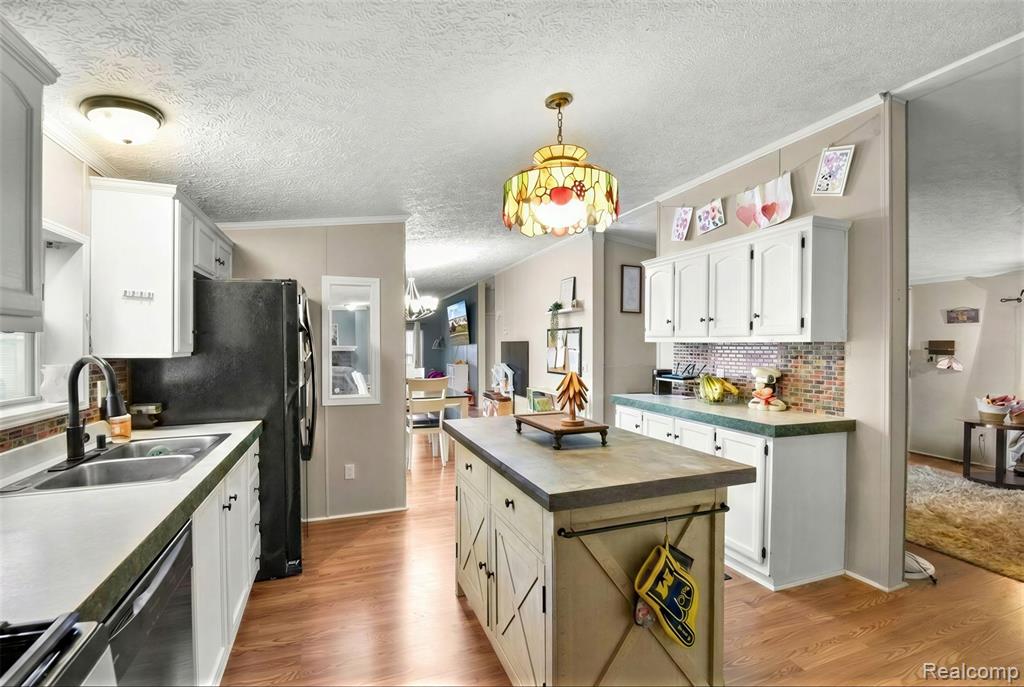 2330 CHARTER OAK Court, Newport, MI 48166 — Photo 15