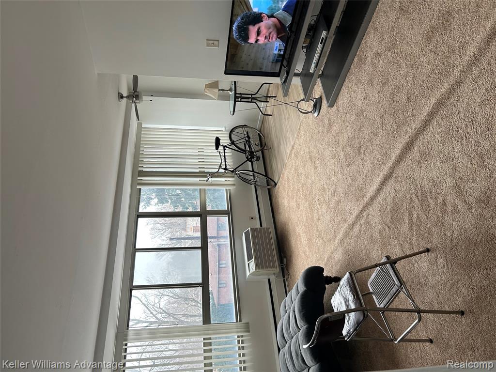 8900 E Jefferson Avenue, 323, Detroit, MI 48214 — Photo 2
