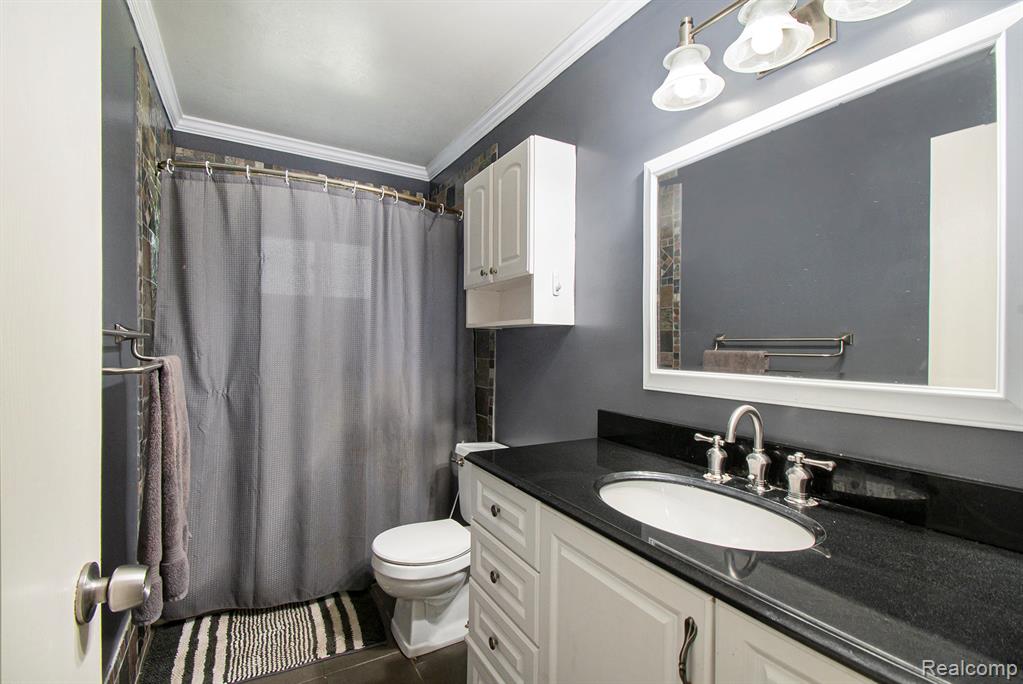 6269 N Webster Road, Flint, MI 48504 — Photo 9