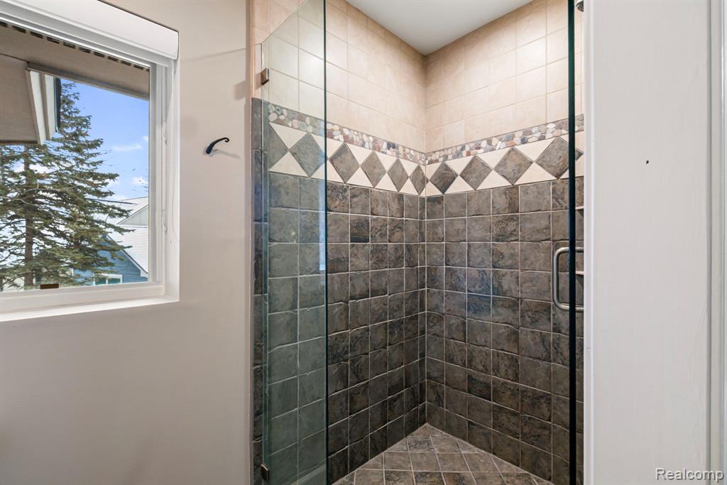 7405 Locklin, West Bloomfield, MI 48324 — Photo 35