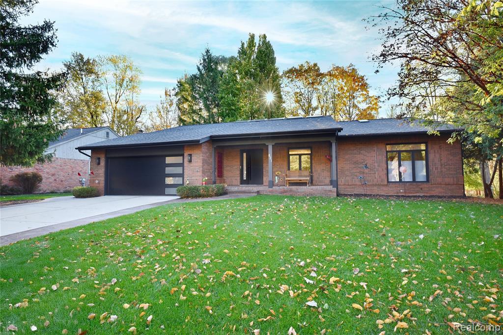 821 River Bend Drive, Rochester Hills, MI 48307 — Photo 46