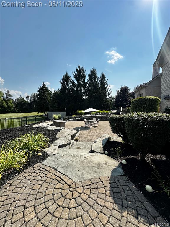 49401 Pine Ridge Drive, Plymouth, MI 48170 — Photo 3