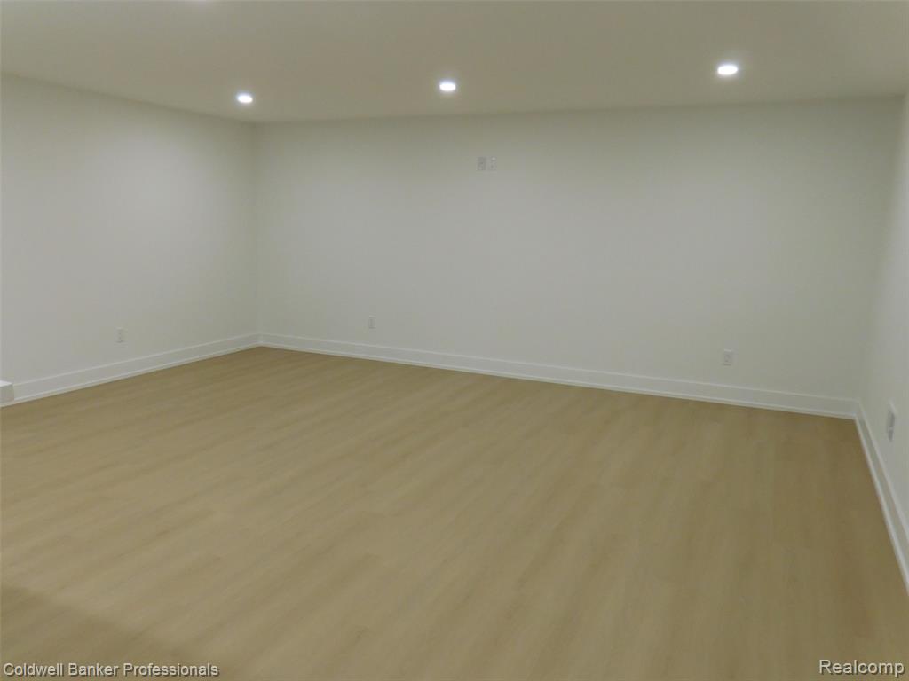 4247 Hampton Boulevard, Royal Oak, MI 48073 — Photo 48