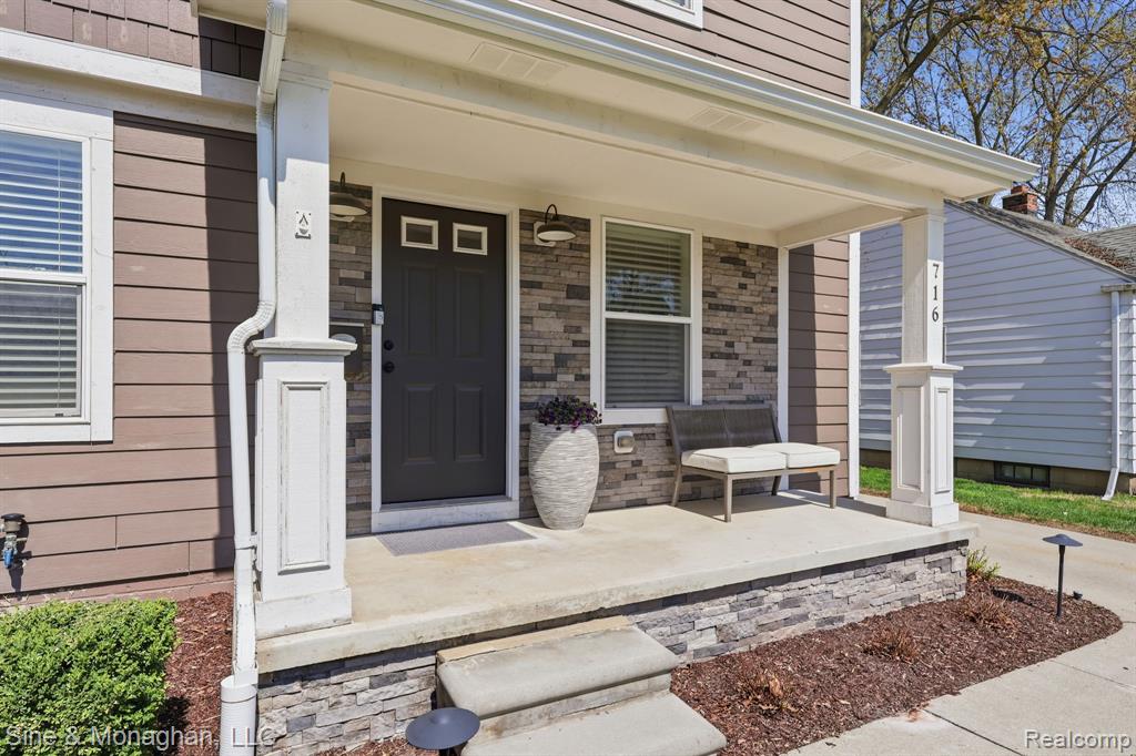 716 Cherry Avenue, Royal Oak, MI 48073 — Photo 2