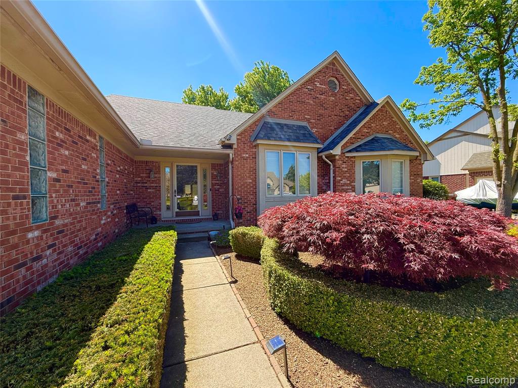 46557 Glen Pointe Drive, Utica, MI 48315 — Photo 4