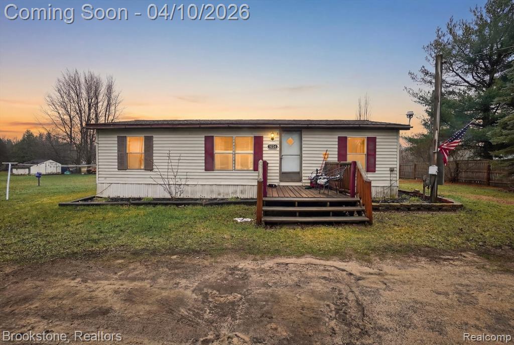 3892 N Ely Highway, Alma, MI 48801 — front exterior