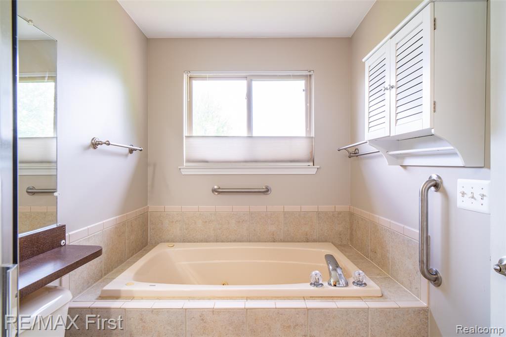 17197 Averhill Boulevard, Macomb, MI 48042 — Photo 23