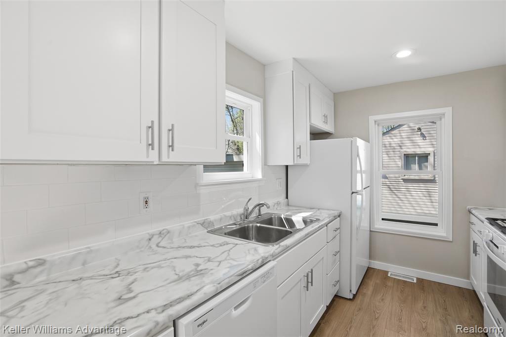 33451 Brown Street, Garden City, MI — Photo 13