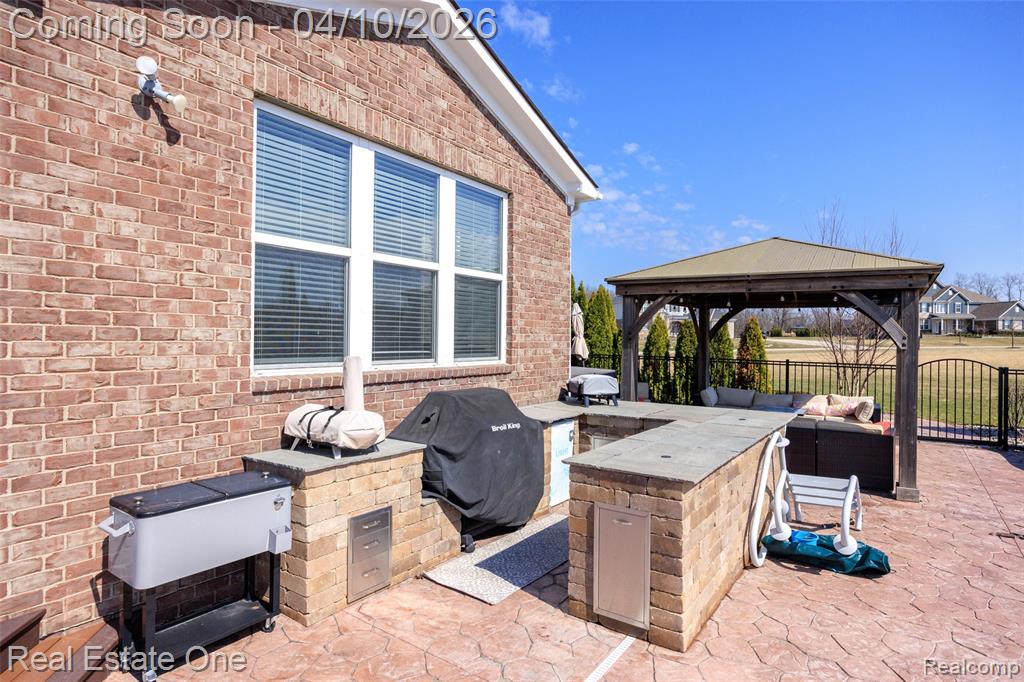 120 Crestview Drive, Rochester, MI 48306 — Photo 52