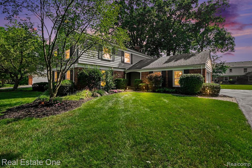 5963 Barnstable Court, West Bloomfield, MI — Photo 38