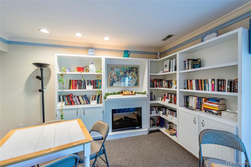 19710 W 13 Mile Road, 201, Beverly Hills, MI 48025 — Photo 21