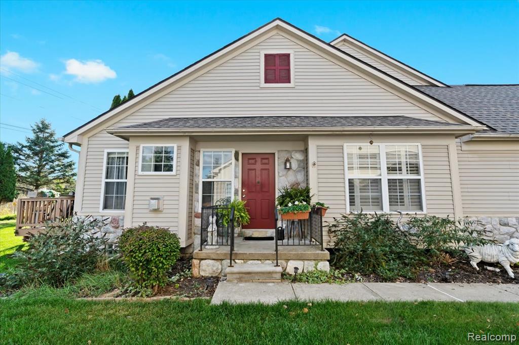 5352 Pine Needle Drive, Grand Blanc, MI 48439 — front exterior