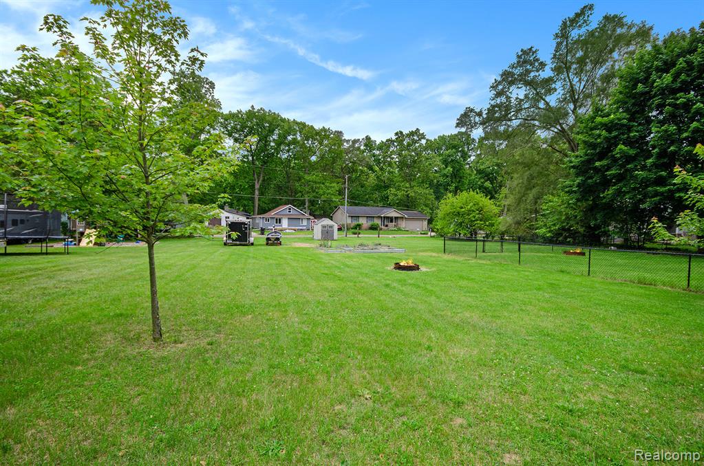 4686 Downing Drive, Pinckney, MI 48169 — Photo 26