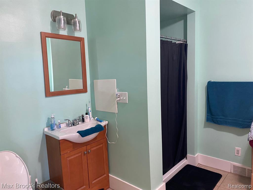 11809 Conant Street, Hamtramck, MI 48212 — Photo 6
