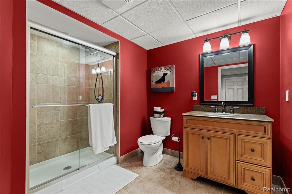 819 WOODHAVEN Drive, Commerce Twp, MI 48390 — Photo 26