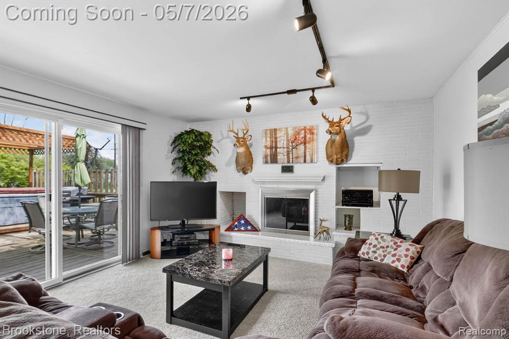 2732 Lacota Road, Waterford, MI 48328 — Photo 14