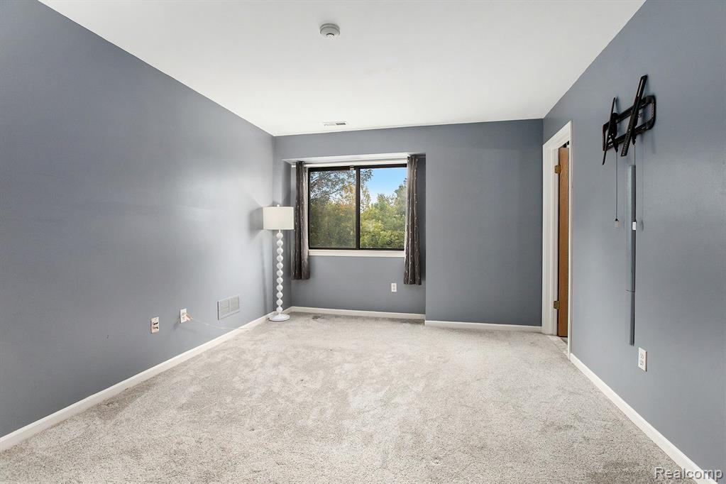 42540 Lilley Pointe Drive, Canton, MI 48187 — Photo 11