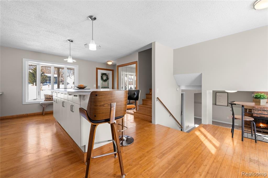 715 Woodingham Avenue, Waterford, MI 48328 — Photo 11
