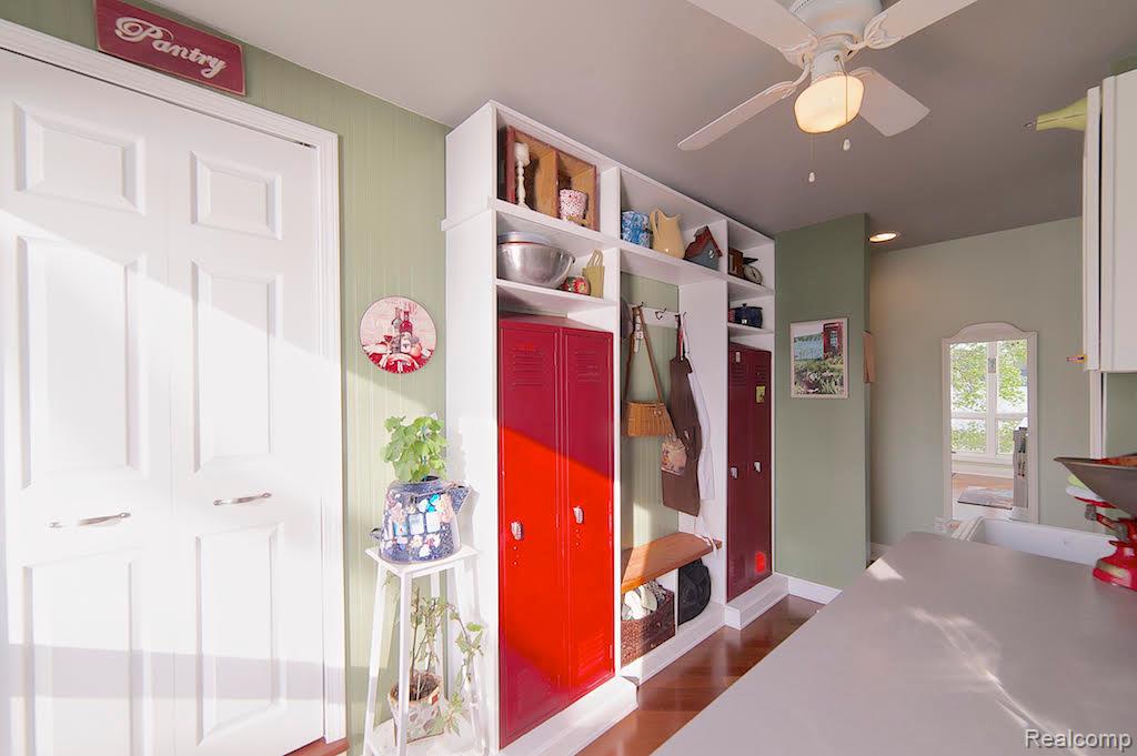 3895 Dorothy -- Main House Lane, Waterford, MI — Photo 16