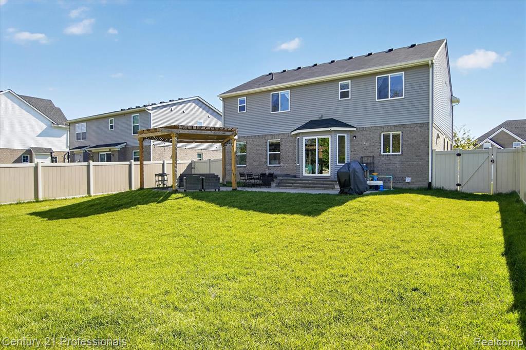8871 Dover Court, Livonia, MI 48150 — Photo 43