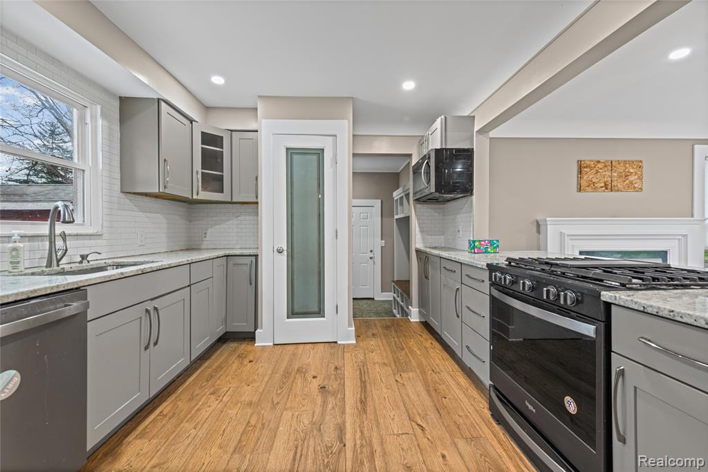 22029 Oconnor Street, Saint Clair Shores, MI 48080 — Photo 10