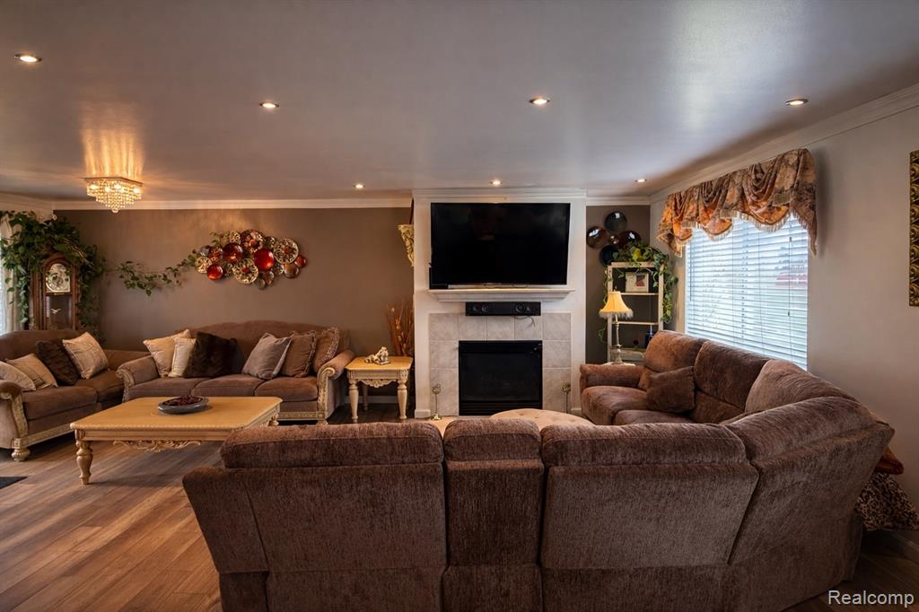 738 W Margaret Lane, Pontiac, MI 48341 — Photo 4