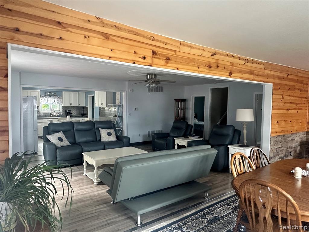 10237 Rice Street, Maybee, MI — Photo 4
