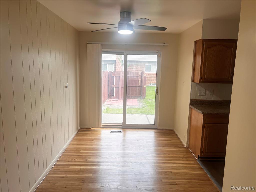 25647 Salem, 102, Roseville, MI 48066 — Photo 3