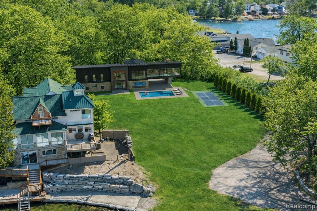 2294 Sonora Drive, Fenton, MI 48430 — Photo 13