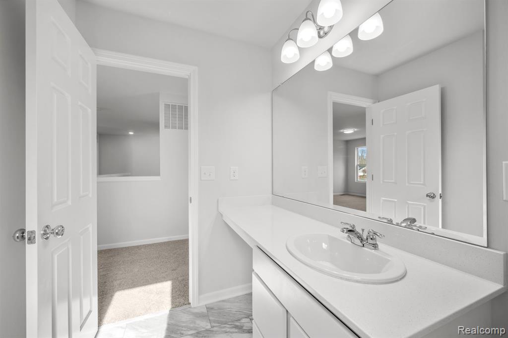 4286 Oak Street, Grand Blanc, MI 48439 — Photo 24