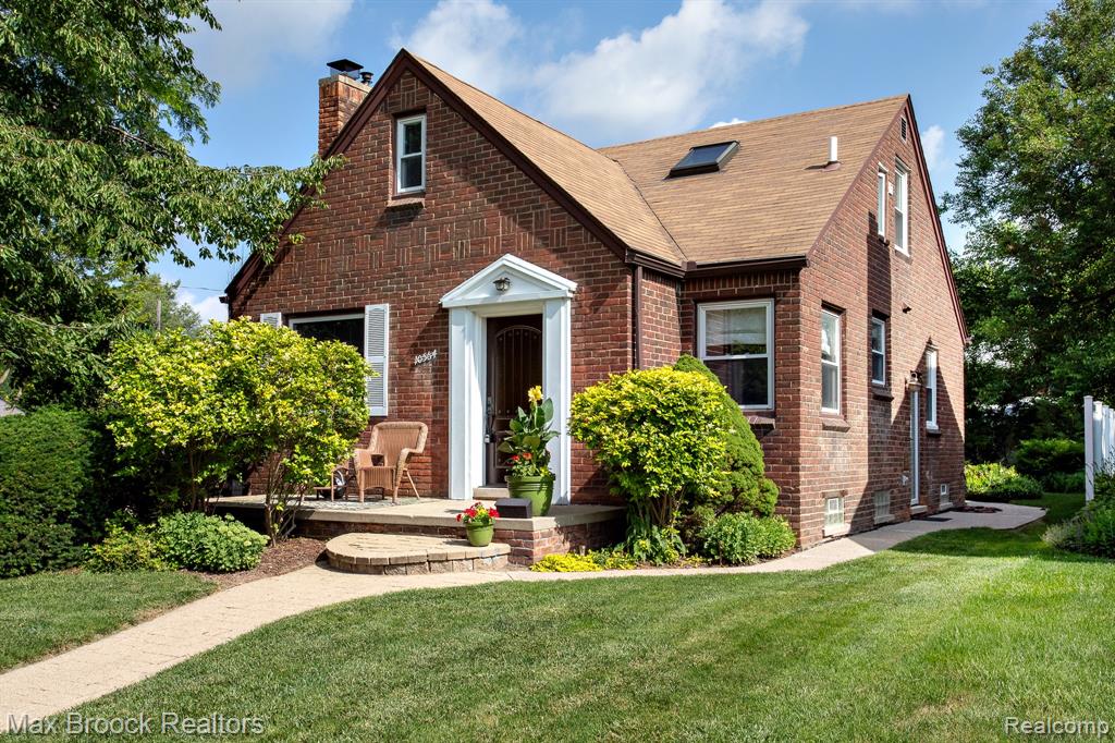 10564 Lasalle Boulevard, Huntington Woods, MI