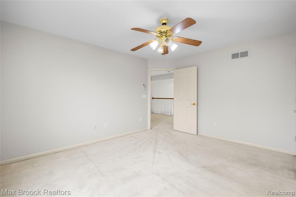 7083 Chatham Court, West Bloomfield, MI — Photo 54