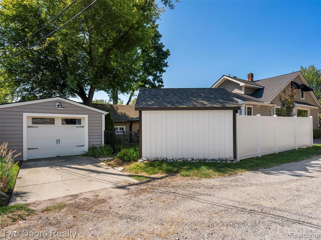 426 N Castell Avenue, Rochester, MI 48307 — Photo 54