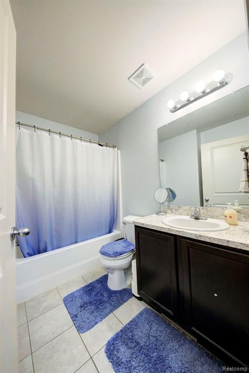 5989 Bay Hill Court, Romulus, MI 48174 — Photo 12