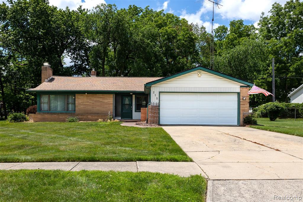 215 White Street, Imlay City, MI 48444 — Photo 4