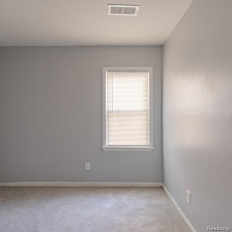 18557 Kenosha Street, Harper Woods, MI 48225 — Photo 14