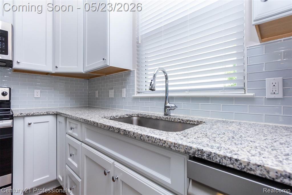 4918 TREESIDE Lane, 27, Troy, MI 48098 — Photo 10