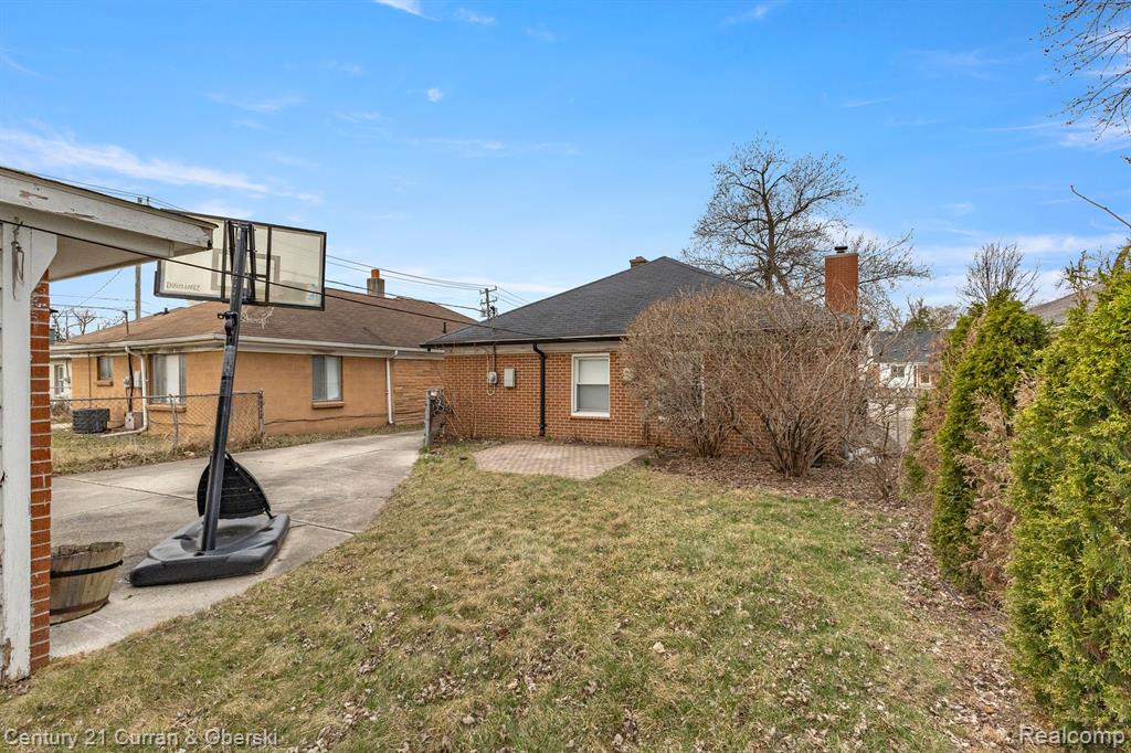 7244 FENTON Street, Dearborn Heights, MI 48127 — Photo 28