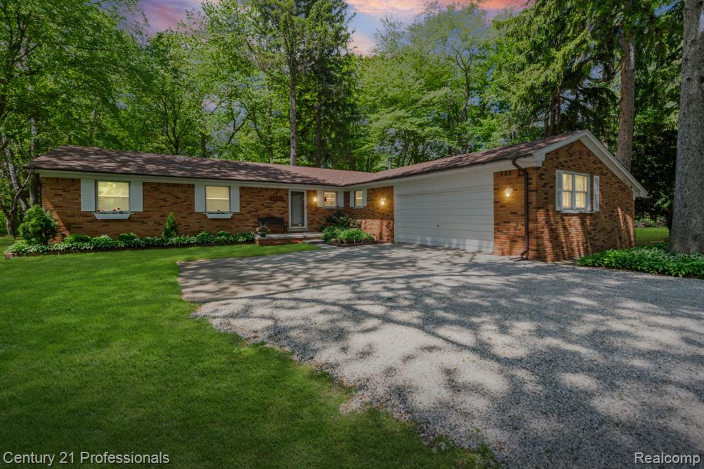 8638 Stone Road, Clay, MI 48001 — Photo 3