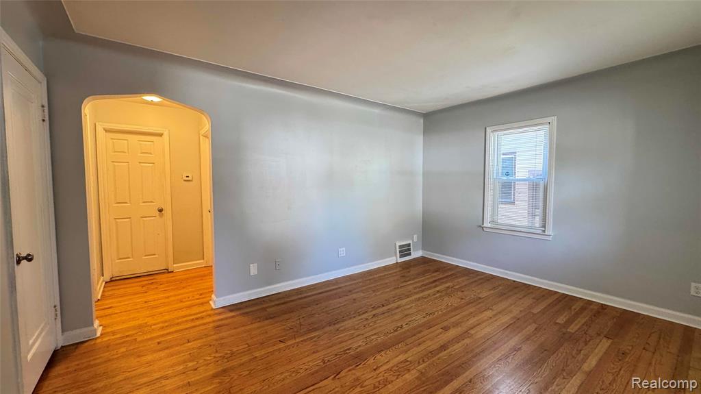 20244 MCCORMICK Street, Detroit, MI 48224 — Photo 5