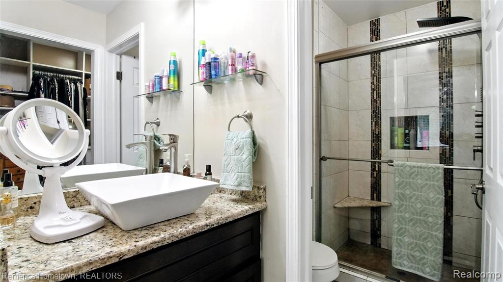 5200 Richard Run, West Bloomfield, MI — Photo 19