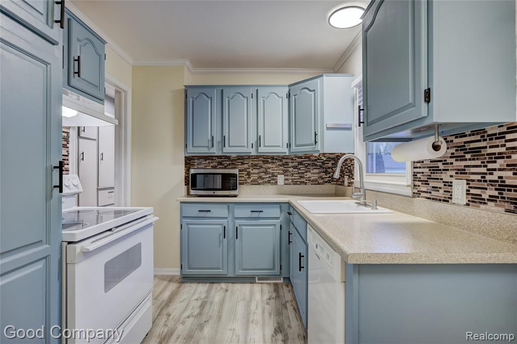 706 N Vermont Avenue, Royal Oak, MI 48067 — Photo 14