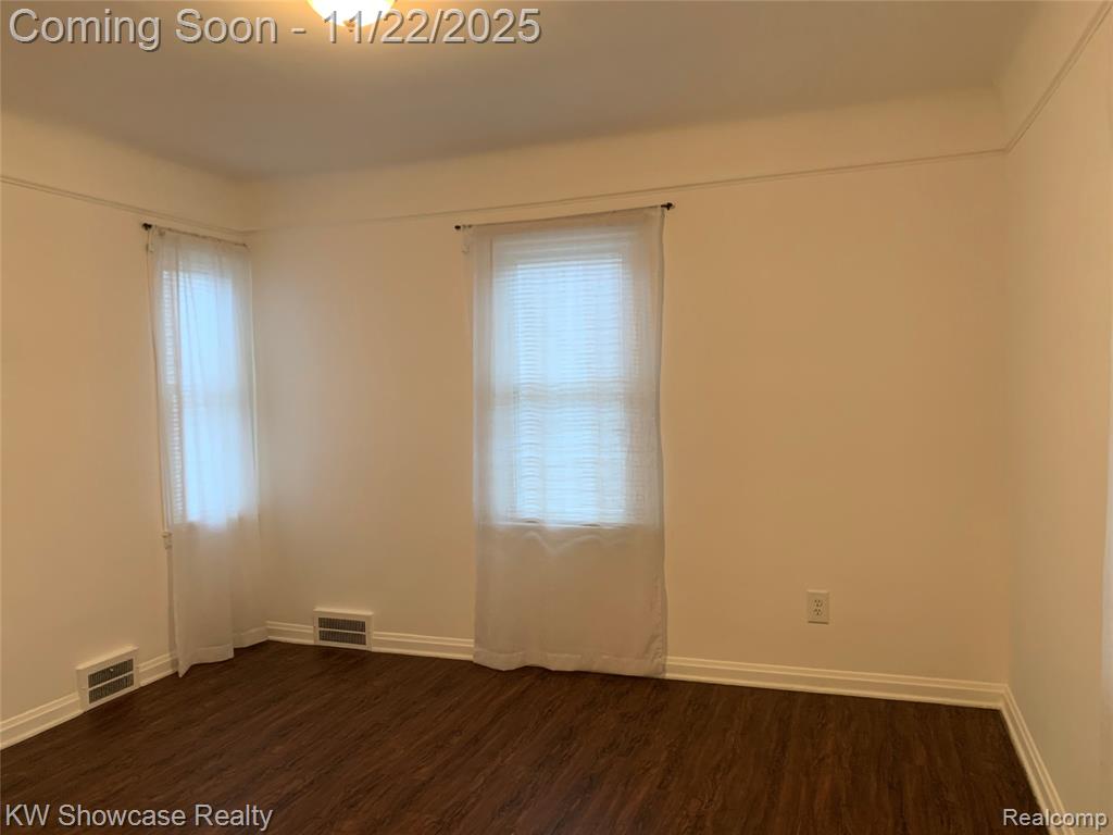 462 Algene Street, Lake Orion, MI 48362 — Photo 12