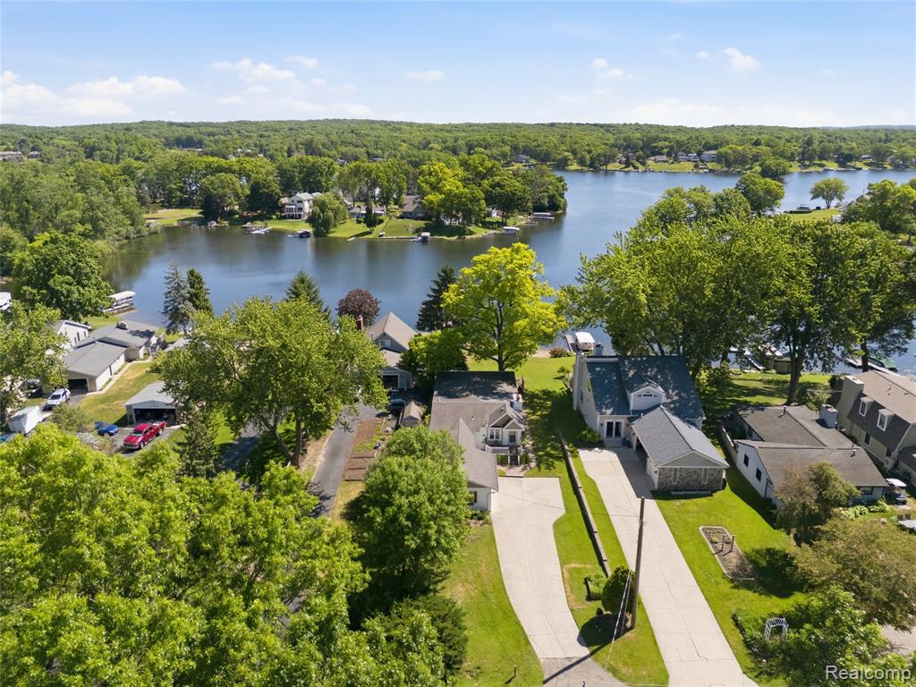 10470 King Road, Davisburg, MI 48350 — Photo 30